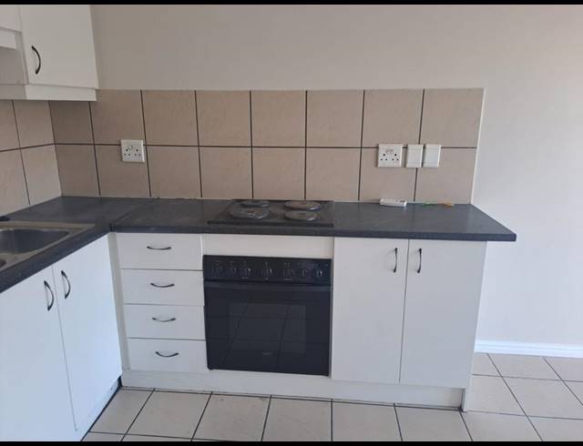 2 BEDROOM PROPERTY TO RENT IN KRAAIFONTEIN EAST